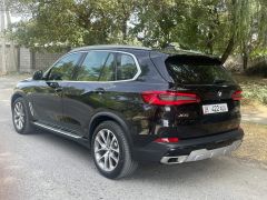 Photo of the vehicle BMW X5