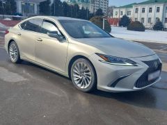 Photo of the vehicle Lexus ES