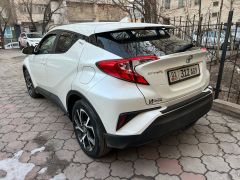 Фото авто Toyota C-HR