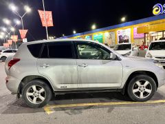 Сүрөт унаа Toyota RAV4