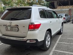 Photo of the vehicle Toyota Highlander