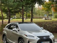 Photo of the vehicle Lexus RX