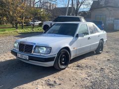 Фото авто Mercedes-Benz W124