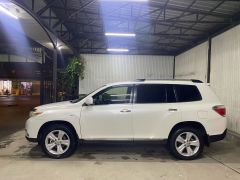 Photo of the vehicle Toyota Highlander