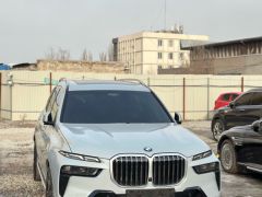 Photo of the vehicle BMW X7