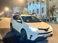 Сүрөт унаа Toyota RAV4