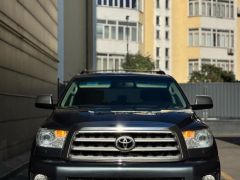 Сүрөт унаа Toyota Sequoia