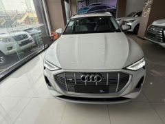 Сүрөт унаа Audi e-tron