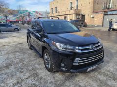 Photo of the vehicle Toyota Highlander