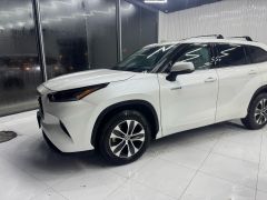 Photo of the vehicle Toyota Highlander