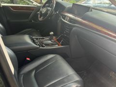 Photo of the vehicle Lexus LX