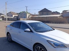 Сүрөт унаа Changan Eado