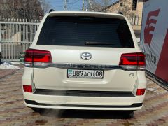 Photo of the vehicle Toyota Land Cruiser