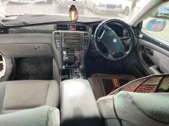 Photo of the vehicle Toyota Crown