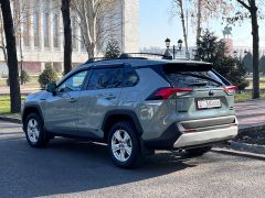 Photo of the vehicle Toyota RAV4