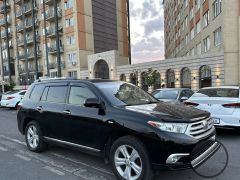 Photo of the vehicle Toyota Highlander