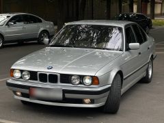 Photo of the vehicle BMW 5 Series