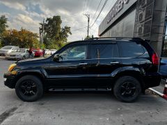 Photo of the vehicle Lexus GX