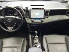 Сүрөт унаа Toyota RAV4