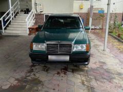 Сүрөт унаа Mercedes-Benz W124