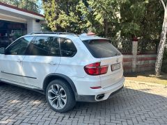 Photo of the vehicle BMW X5