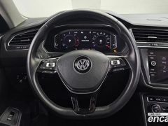 Фото авто Volkswagen Tiguan