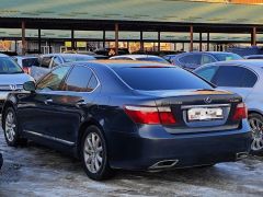 Photo of the vehicle Lexus LS