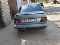 Сүрөт унаа Mercedes-Benz W124