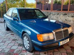 Фото авто Mercedes-Benz W124