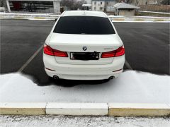 Photo of the vehicle BMW 5 Series