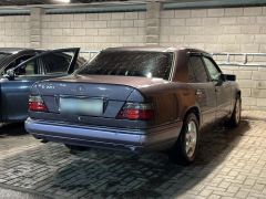 Сүрөт унаа Mercedes-Benz W124