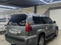 Photo of the vehicle Lexus GX