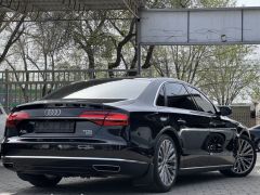 Photo of the vehicle Audi A8