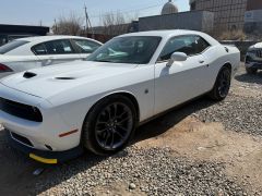 Photo of the vehicle Dodge Challenger