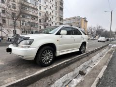 Сүрөт унаа Toyota Harrier