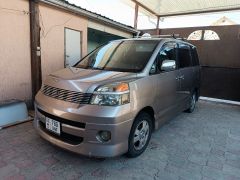 Сүрөт унаа Toyota Voxy