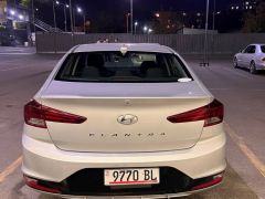 Фото авто Hyundai Elantra