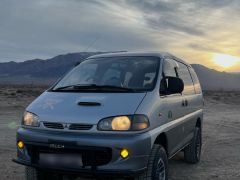 Сүрөт унаа Mitsubishi Delica