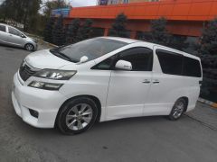 Photo of the vehicle Toyota Vellfire