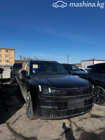 Lynk &amp; Co 900