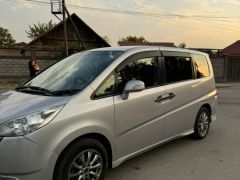 Фото авто Honda Stepwgn