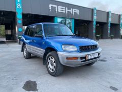 Сүрөт унаа Toyota RAV4