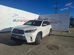 Photo of the vehicle Toyota Highlander