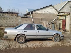 Фото авто Mercedes-Benz W124