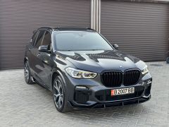 Photo of the vehicle BMW X5