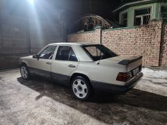 Фото авто Mercedes-Benz W124