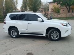 Photo of the vehicle Lexus GX