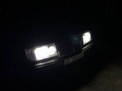 Сүрөт унаа Mercedes-Benz W124