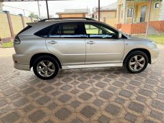 Сүрөт унаа Toyota Harrier