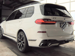 Photo of the vehicle BMW X7